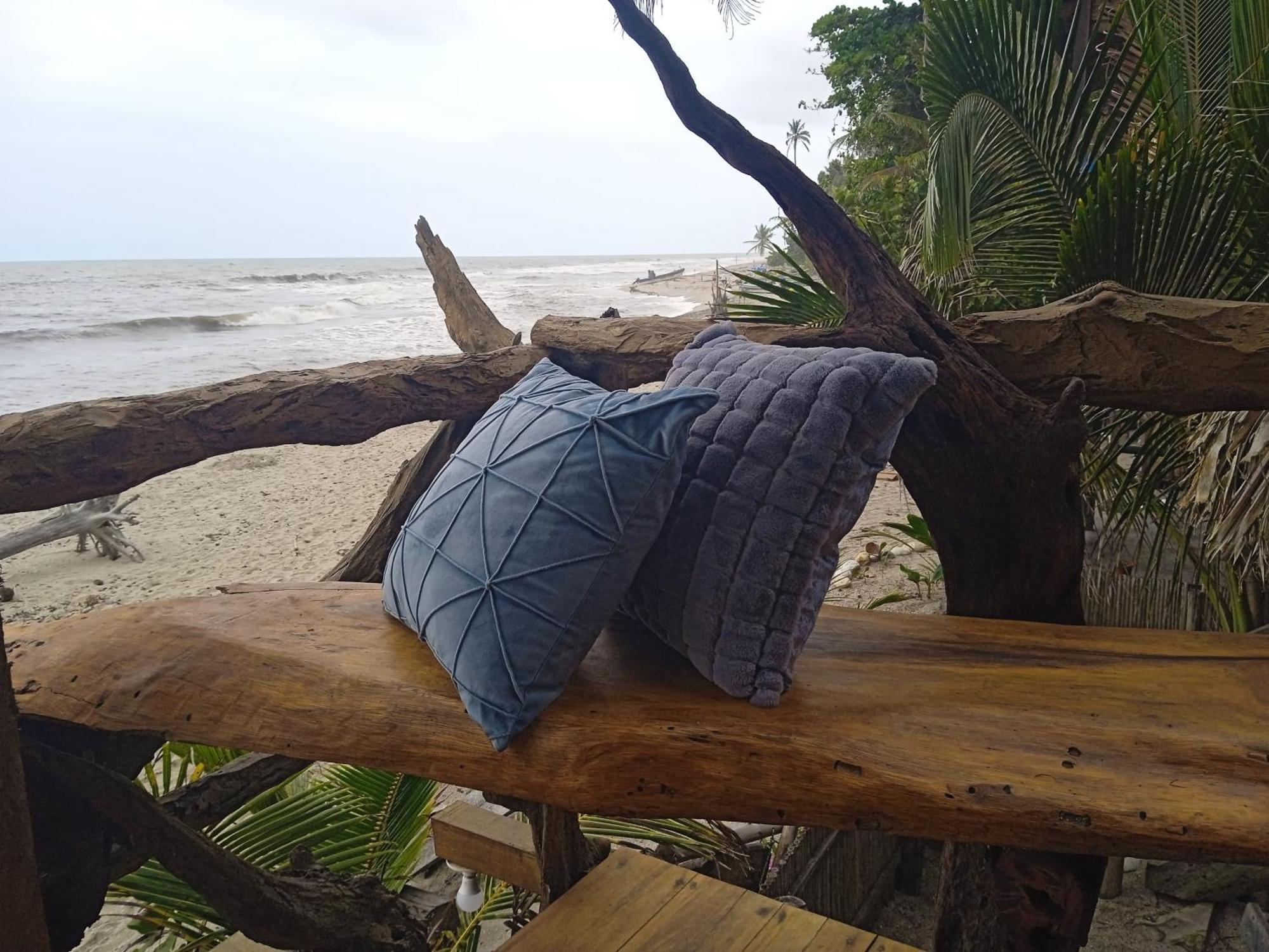 Bob Marley Beach Guachaca الغرفة الصورة